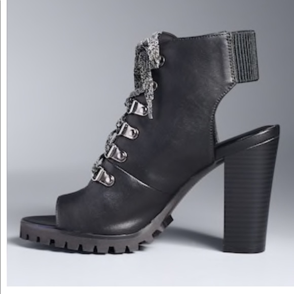 Vera Wang peep toe ankle booties - Picture 3 of 6